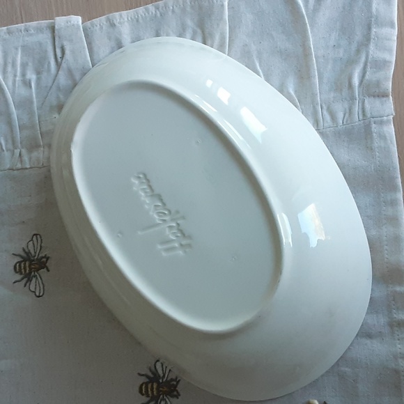 Harkerware Yellow Oval Divided Serving Bowl 10.5" x 7.25" - Picture 3 of 6